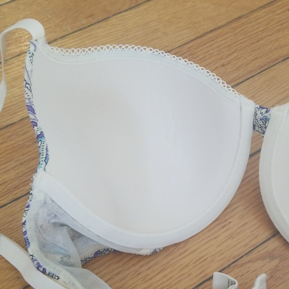 Bra - Picture 4 of 4